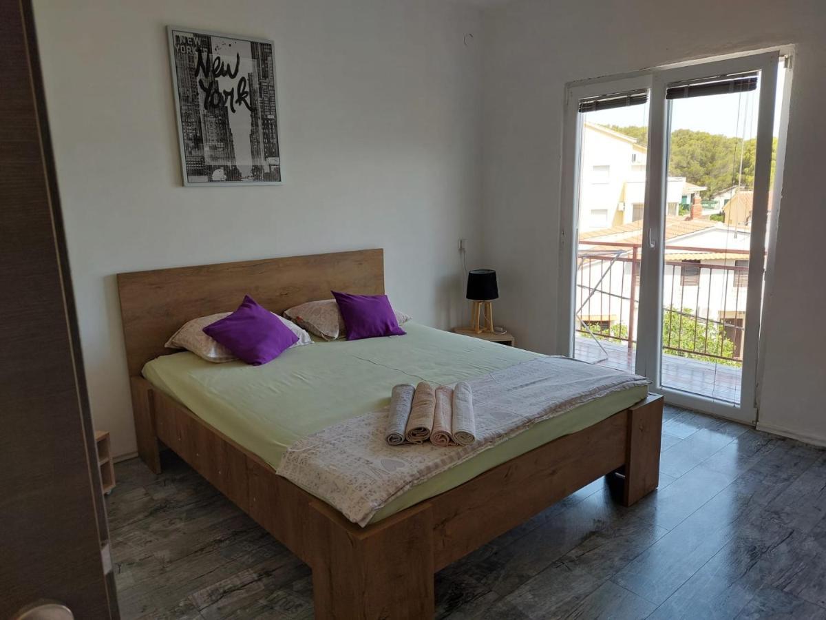 Apartmani Radic Rg Рогозниця Екстер'єр фото