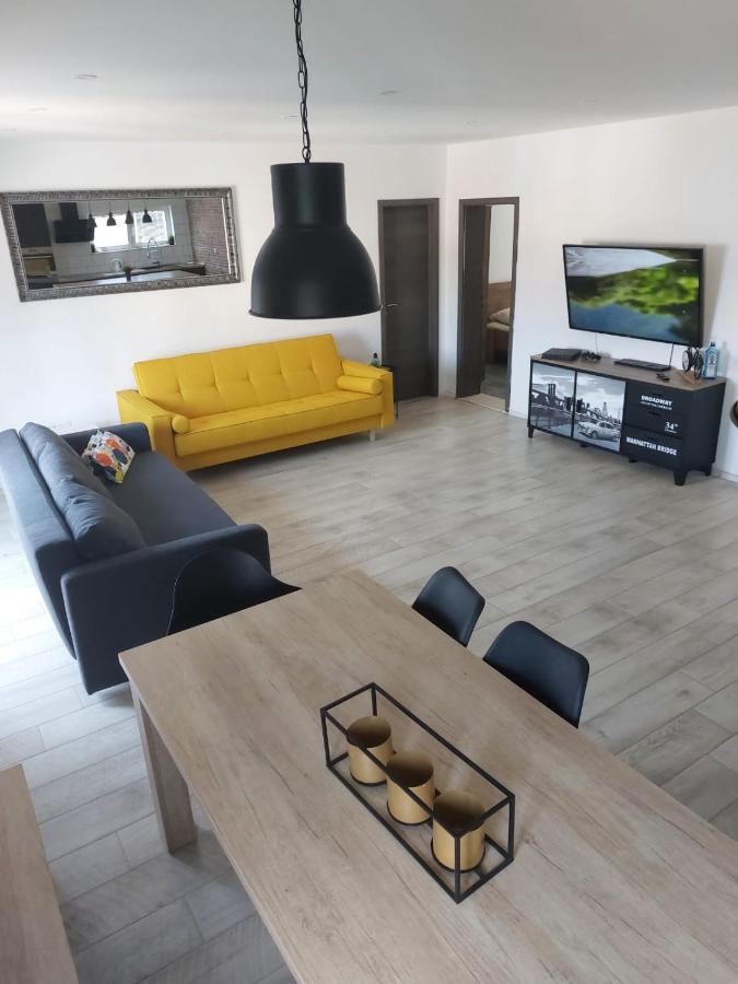 Apartmani Radic Rg Рогозниця Екстер'єр фото